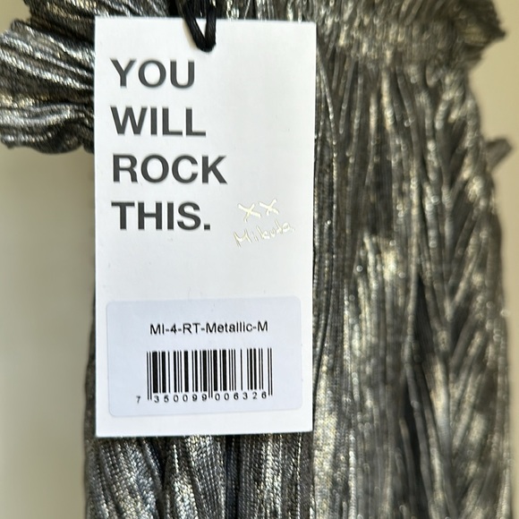 Women’s new metallic “holiday” tank top. - Picture 2 of 3